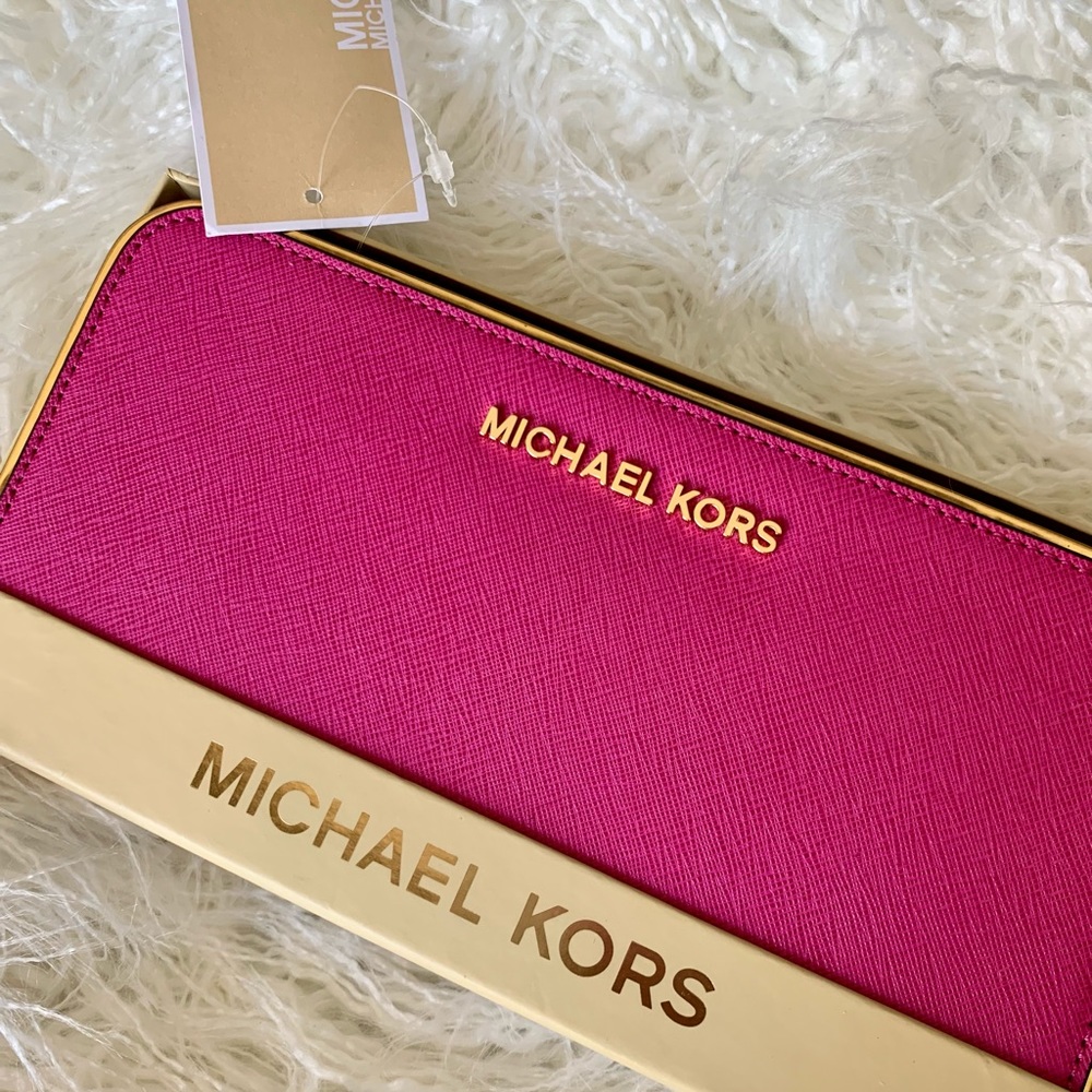 NWT Michael Kors Wallet